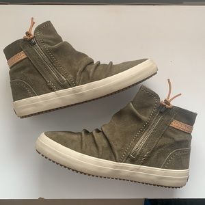 Sperry Soletide Suede Mid Boots